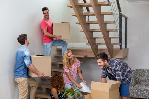 Local moving help for residential and commercial customers in Stockwell