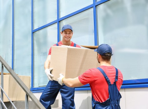 Strong moving boxes and packing supplies suitable for local Stockwell flats and houses