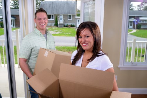 Commercial packing boxes and storage materials for businesses in Stockwell