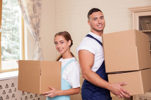 Organised moving support for homes and offices in Stockwell